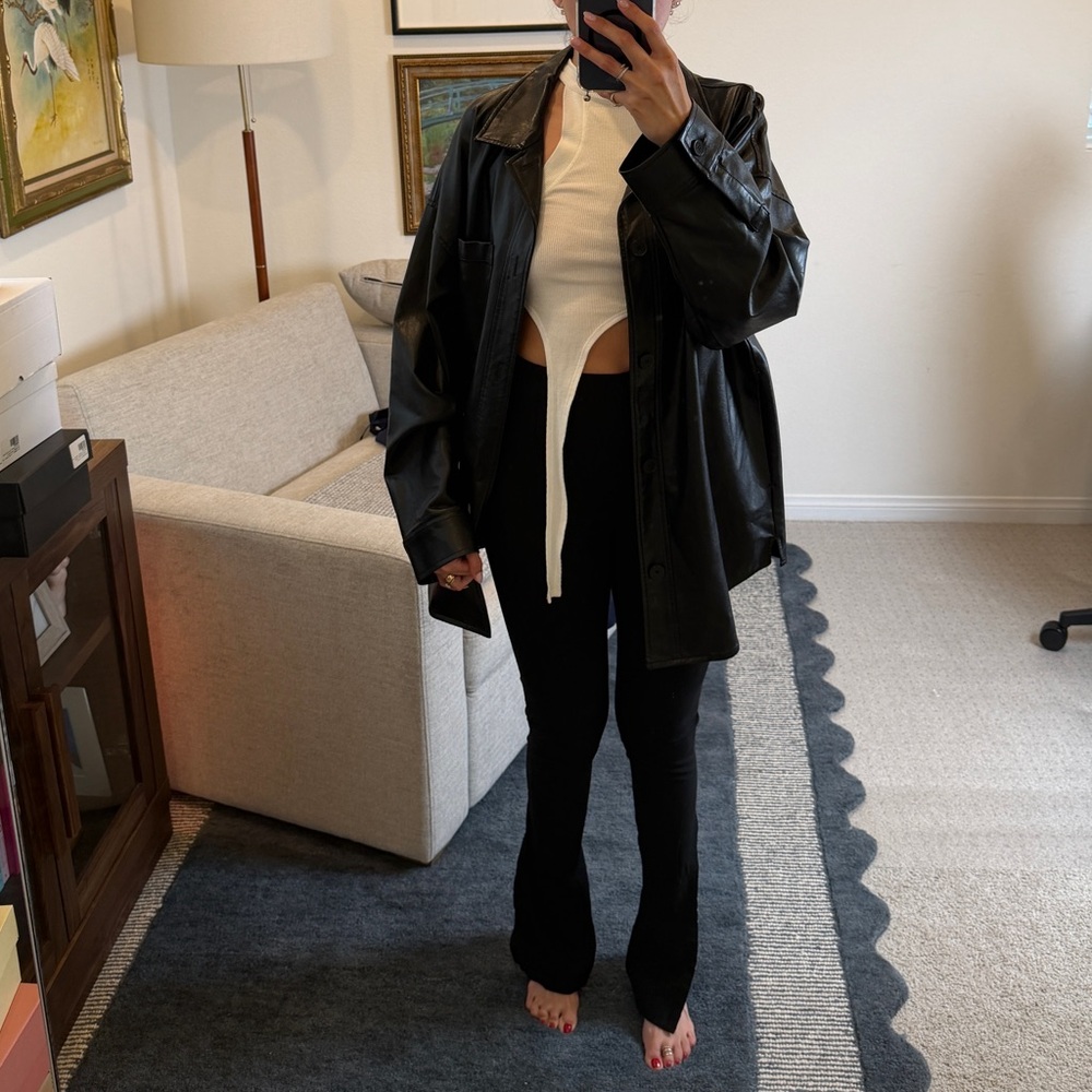 Jacquemus Le Obiou Black Stretch Crepe Flared Leg Pant